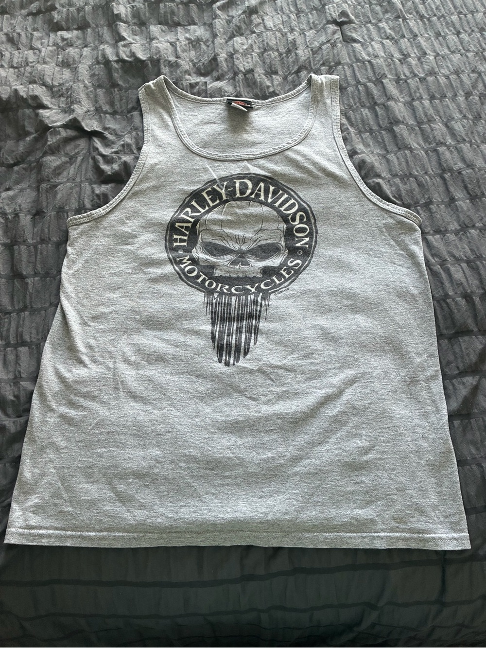 Harley-Davidson Light Gray Tank Top with Black Skull Emblem